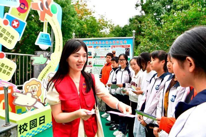 貴陽市觀山湖區(qū)開展“網(wǎng)絡安全進校園”活動 筑牢青少年數(shù)字安全防線