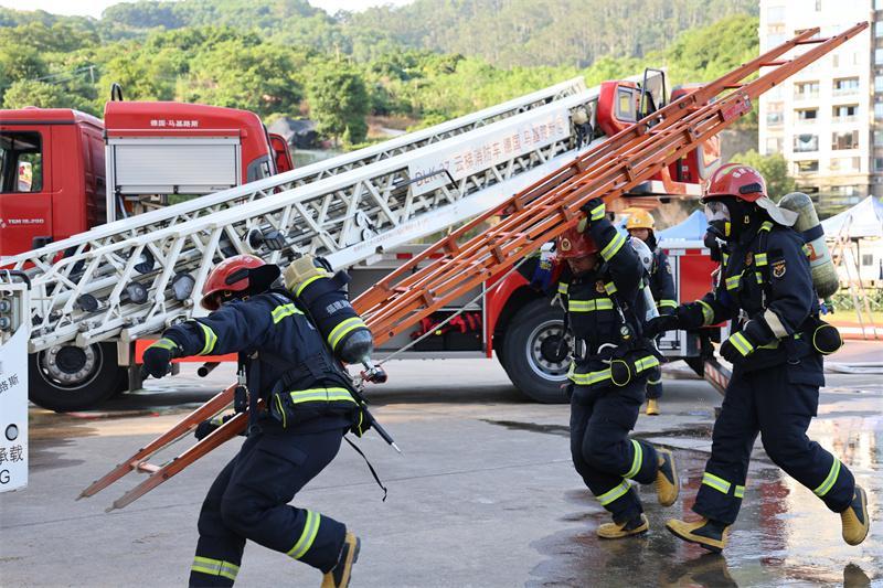 龍騰虎躍秣馬厲兵 廈門(mén)消防全力備戰(zhàn)全省消防救援隊(duì)伍比武競(jìng)賽