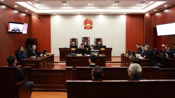 湖北十堰市市長首次作為行政機關(guān)負(fù)責(zé)人出庭應(yīng)訴