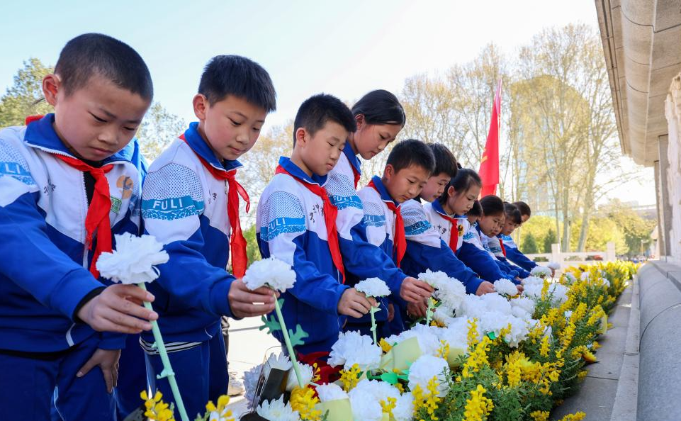 清明將至 緬懷先烈